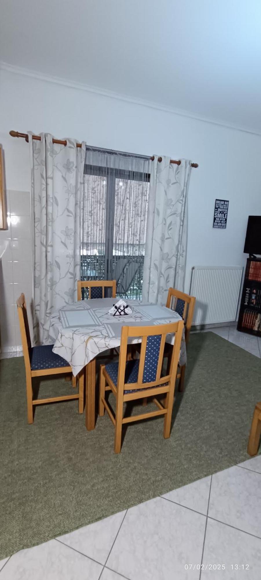 Sofia's 9min. Athens Airport Apartment